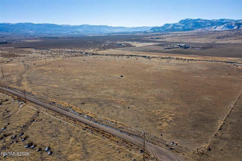 Image 4 of property listing at 40 ACR Sharrock Road, Reno, NV 89510