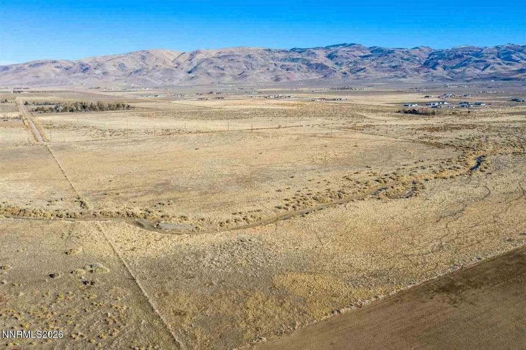 Image 6 of property listing at 40 ACR Sharrock Road, Reno, NV 89510