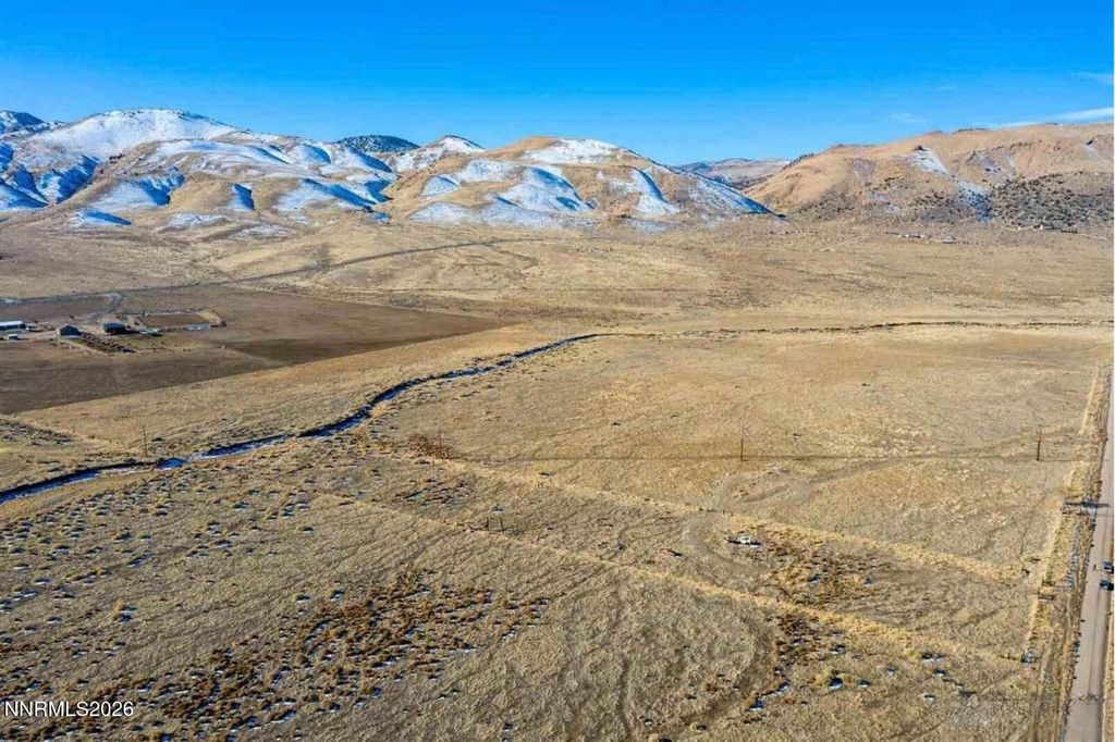 Image 7 of property listing at 40 ACR Sharrock Road, Reno, NV 89510