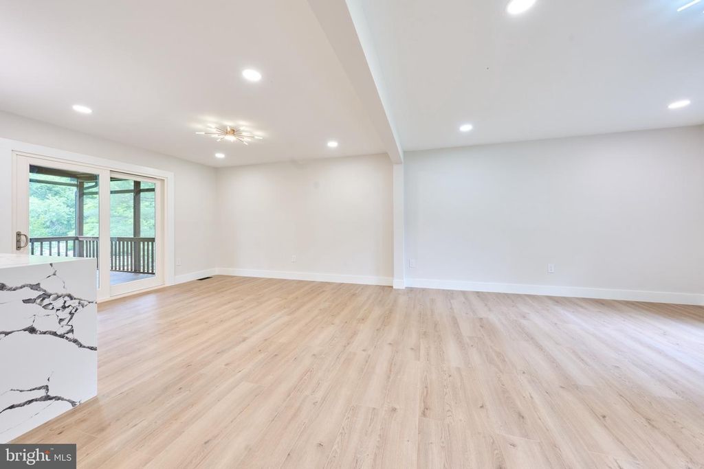 Image 73 of property listing at 11318 VALE RD, Oakton, VA 22124