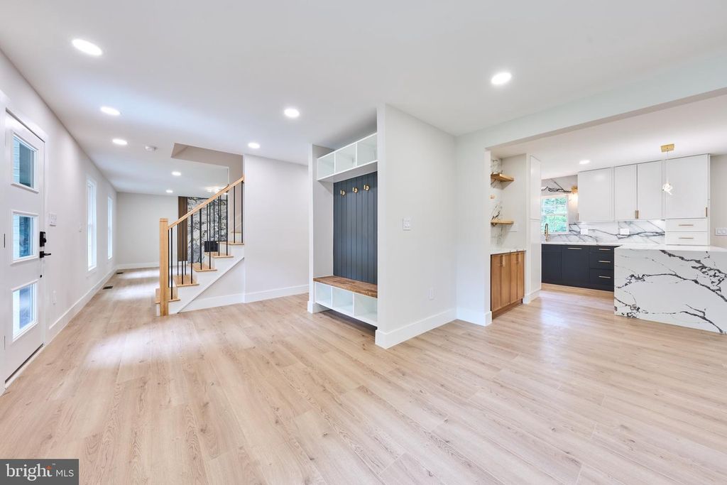 Image 74 of property listing at 11318 VALE RD, Oakton, VA 22124