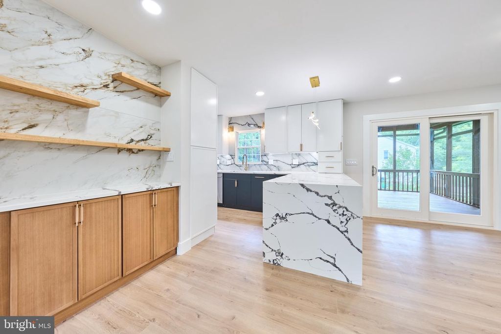 Image 75 of property listing at 11318 VALE RD, Oakton, VA 22124