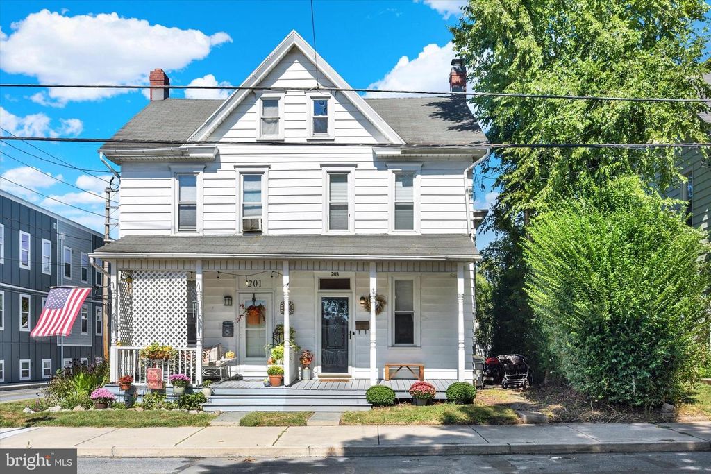 203 E PARK ST, Elizabethtown, PA 17022