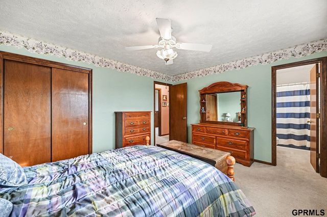 15243 Madison Street, Omaha, NE 68137