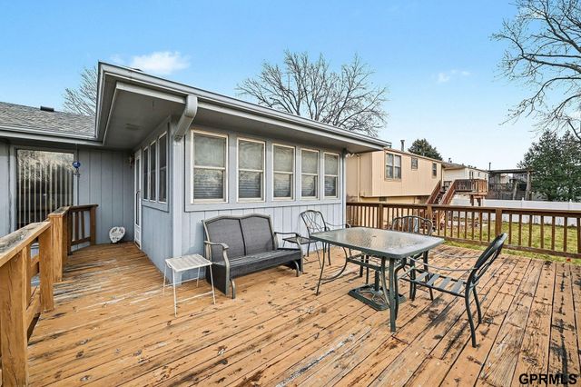 15243 Madison Street, Omaha, NE 68137