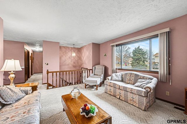 15243 Madison Street, Omaha, NE 68137