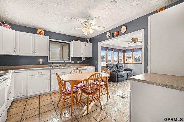 15243 Madison Street, Omaha, NE 68137