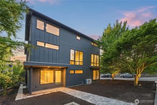 5301 49th Avenue SW, Seattle, WA 98136