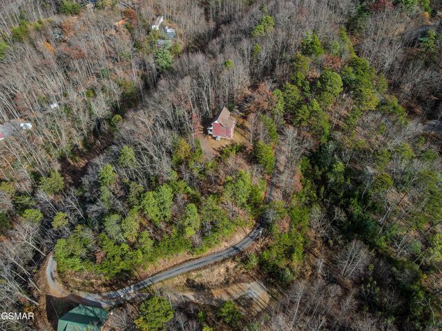 4224 S Boogertown Road, Sevierville, TN 37876