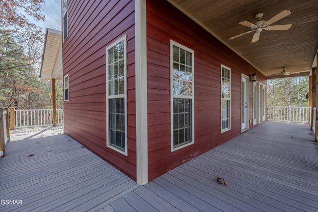 4224 S Boogertown Road, Sevierville, TN 37876