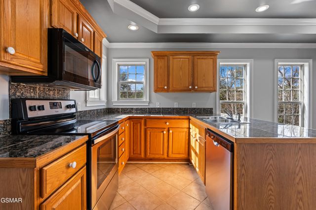 4224 S Boogertown Road, Sevierville, TN 37876