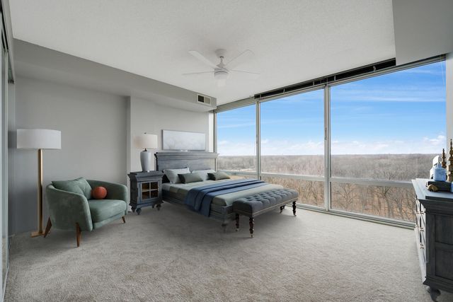 9655 Woods Drive 1102, Skokie, IL 60077