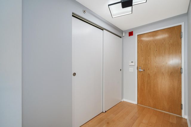 9655 Woods Drive 1102, Skokie, IL 60077