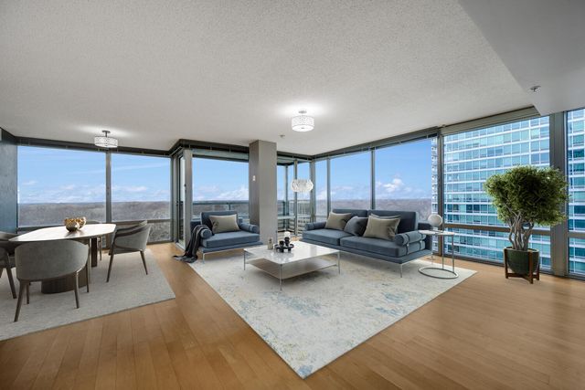 9655 Woods Drive 1102, Skokie, IL 60077