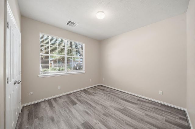 24503 Lakecrest Bend Drive, Katy, TX 77493