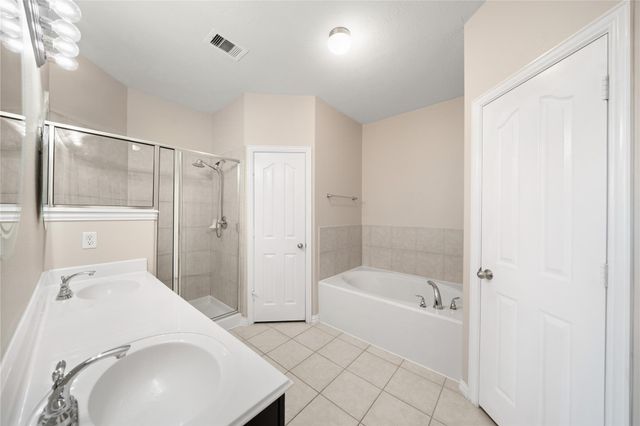 24503 Lakecrest Bend Drive, Katy, TX 77493