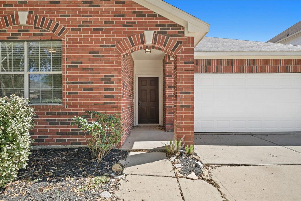 24503 Lakecrest Bend Drive, Katy, TX 77493