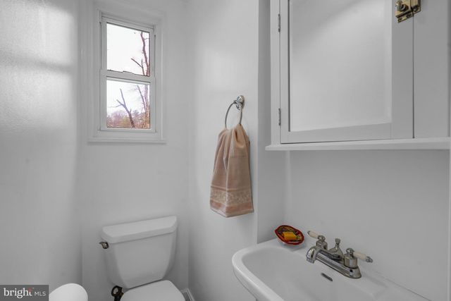 110 E TAYLOR RUN PKWY, Alexandria, VA 22314