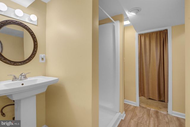 110 E TAYLOR RUN PKWY, Alexandria, VA 22314