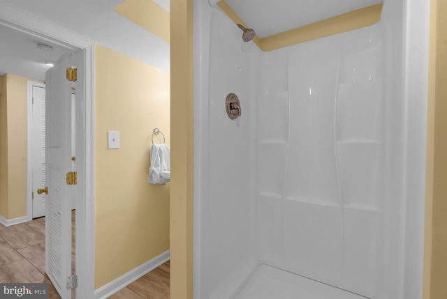 110 E TAYLOR RUN PKWY, Alexandria, VA 22314