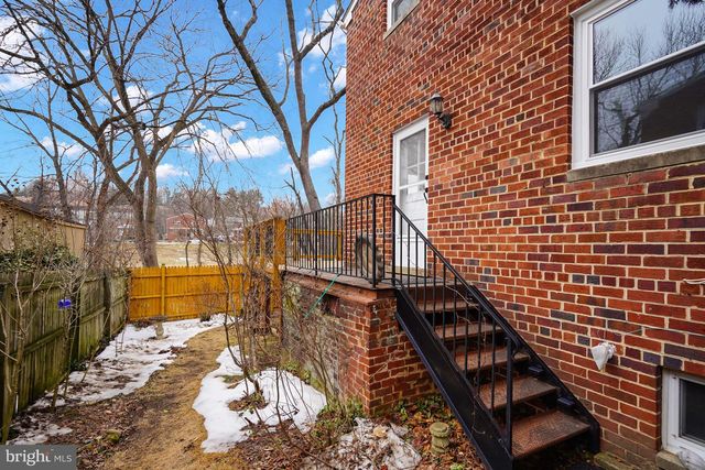 110 E TAYLOR RUN PKWY, Alexandria, VA 22314