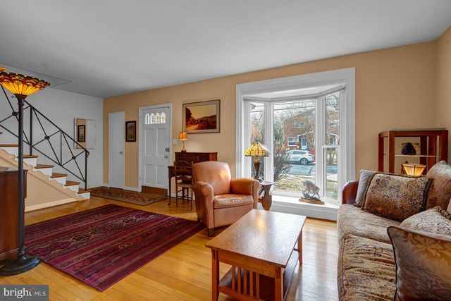 110 E TAYLOR RUN PKWY, Alexandria, VA 22314