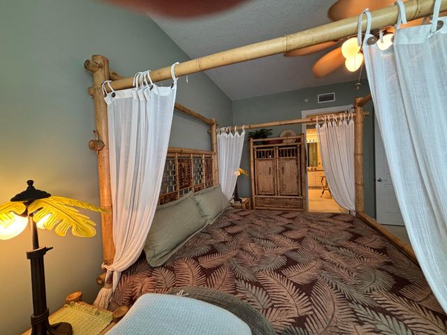 12 Harbour Isle Drive W 204, Fort Pierce, FL 34949