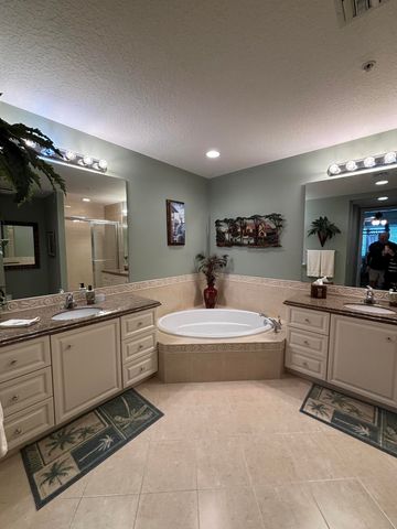 12 Harbour Isle Drive W 204, Fort Pierce, FL 34949