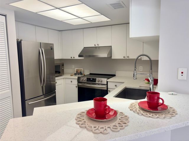 2119 SE 10th Ave 910, Fort Lauderdale, FL 33316