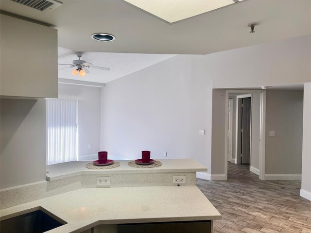 2119 SE 10th Ave 910, Fort Lauderdale, FL 33316