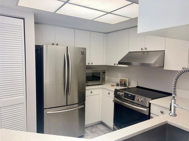 2119 SE 10th Ave 910, Fort Lauderdale, FL 33316