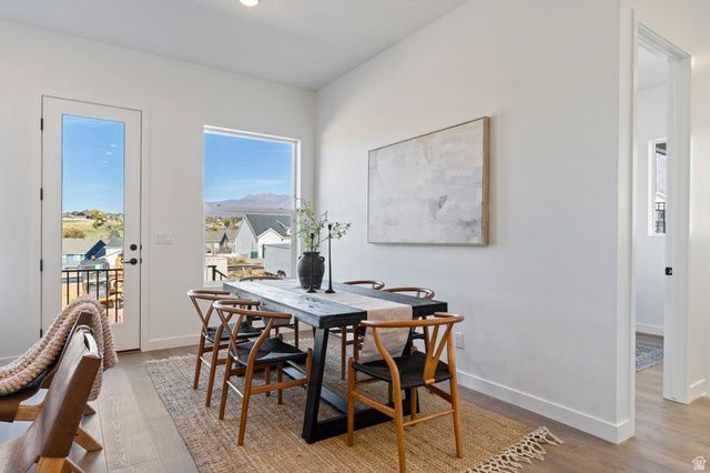 1305 E LARKSPUR WAY, Layton, UT 84040