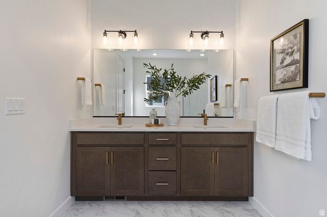 1305 E LARKSPUR WAY, Layton, UT 84040