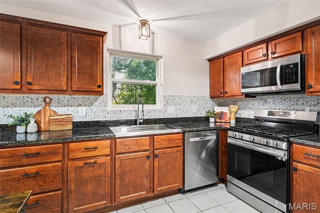591 Summit Hills Drive, Fenton, MO 63026