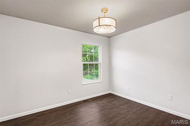 591 Summit Hills Drive, Fenton, MO 63026