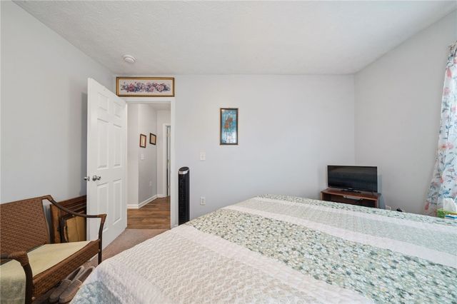 605 W Grant St, Houston, PA 15342