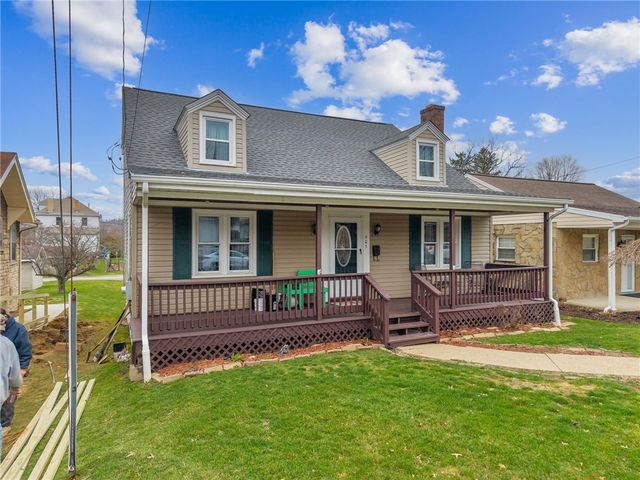 605 W Grant St, Houston, PA 15342