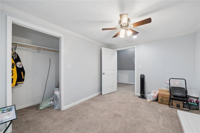 605 W Grant St, Houston, PA 15342