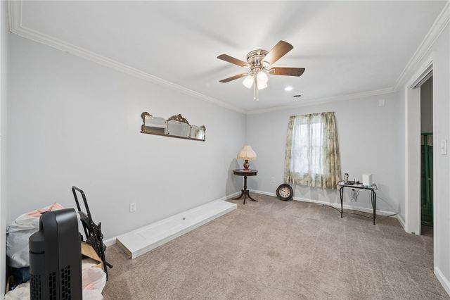 605 W Grant St, Houston, PA 15342