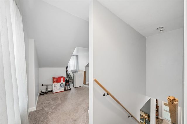 605 W Grant St, Houston, PA 15342