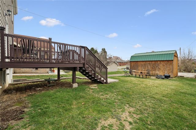 605 W Grant St, Houston, PA 15342