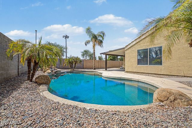1687 E CHEYENNE Street, Gilbert, AZ 85296