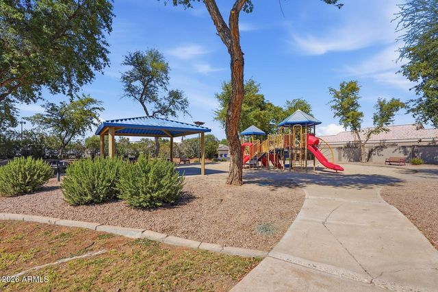 1687 E CHEYENNE Street, Gilbert, AZ 85296