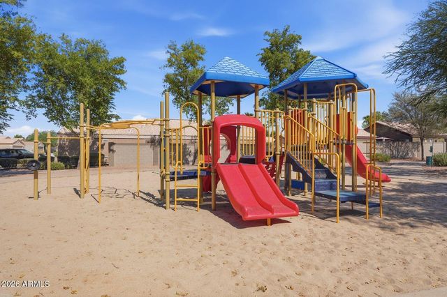 1687 E CHEYENNE Street, Gilbert, AZ 85296