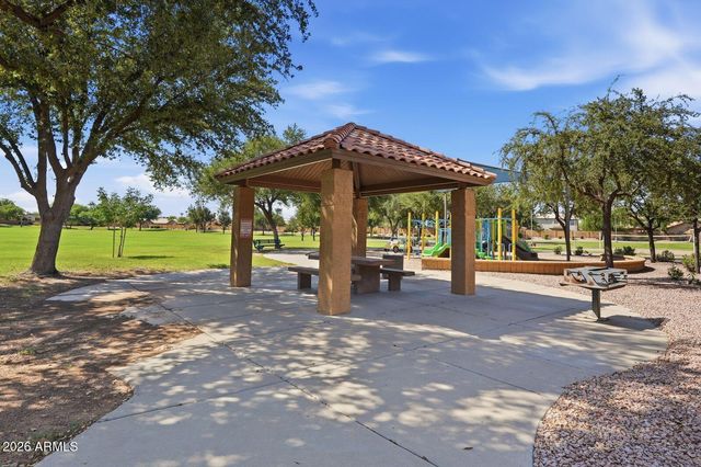 1687 E CHEYENNE Street, Gilbert, AZ 85296