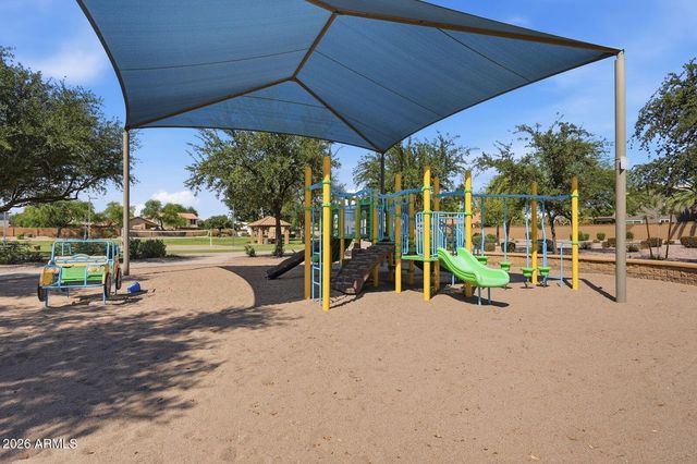 1687 E CHEYENNE Street, Gilbert, AZ 85296