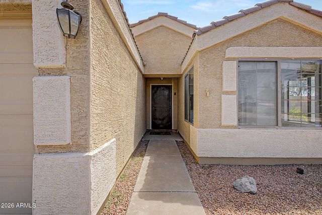 1687 E CHEYENNE Street, Gilbert, AZ 85296