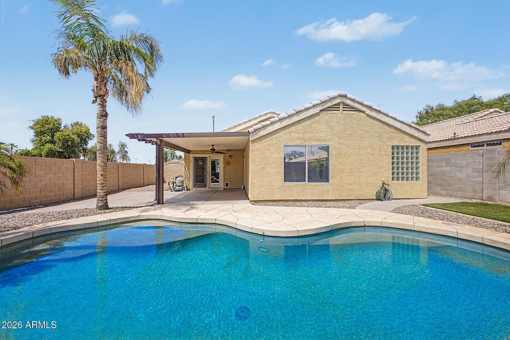 1687 E CHEYENNE Street, Gilbert, AZ 85296 — photo 3