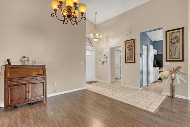 4941 Broadstone Circle, West Palm Beach, FL 33417