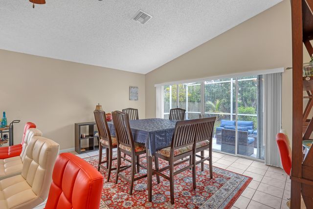 4941 Broadstone Circle, West Palm Beach, FL 33417